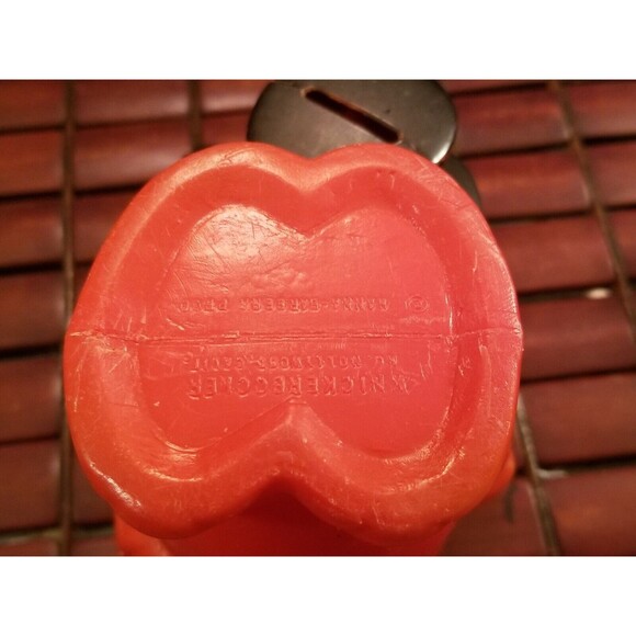 Vintage Hanna-Barbera Red Huckleberry Hound Plastic Coin Bank Knickerbocker 10" - Picture 6 of 6